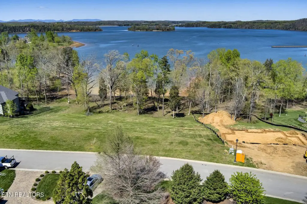 Elevation image #1 for 16718 Lighthouse Pointe Drive.