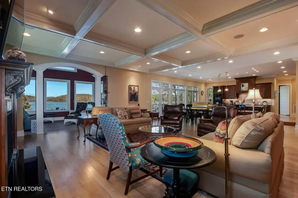 Image #9 for 18128 Lighthouse Pointe Drive