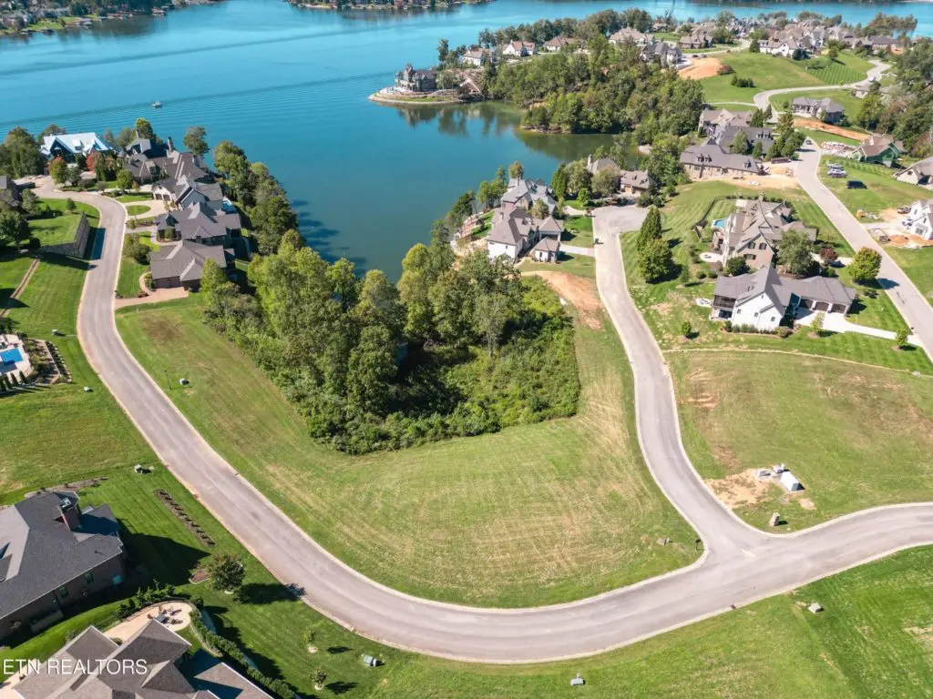 Elevation image #4 for 2030 Marina Way.