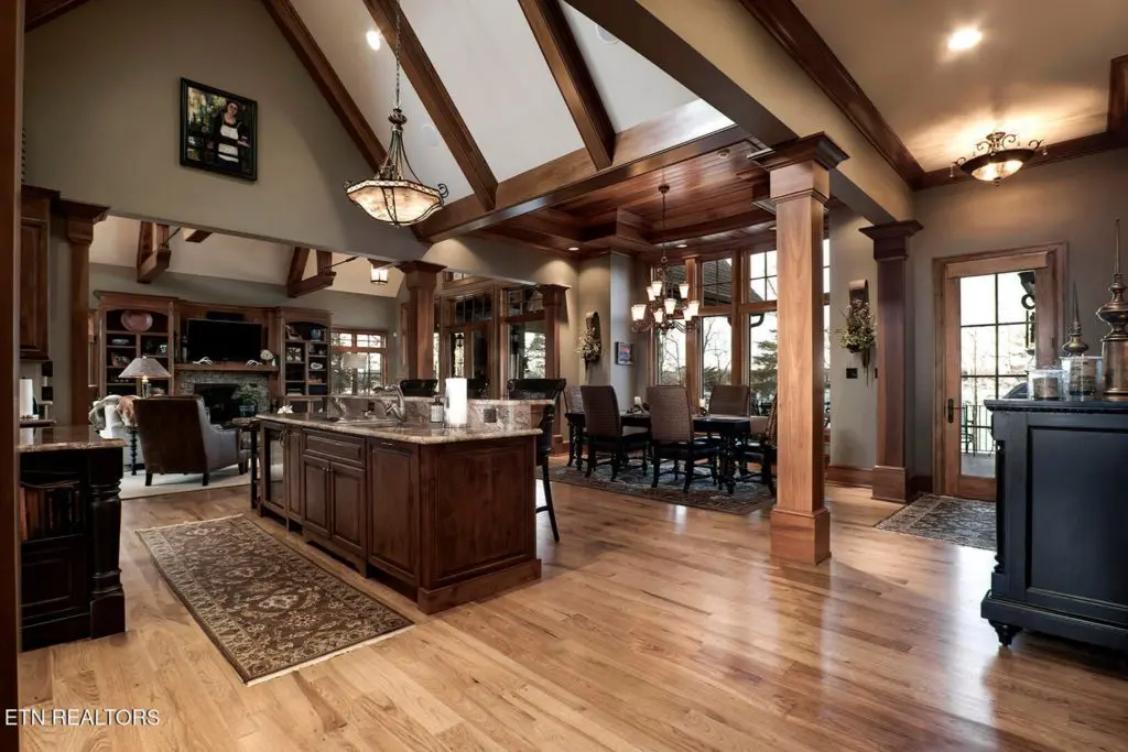 Elevation image #4 for 468 Careen Court.