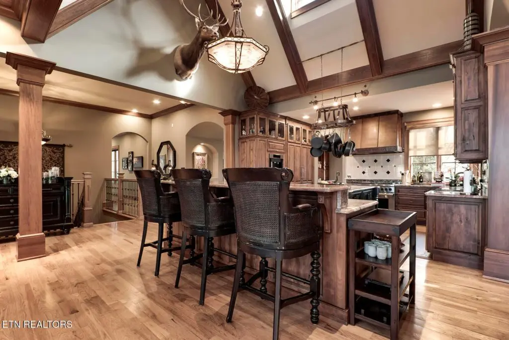 Image #5 for 468 Careen Court