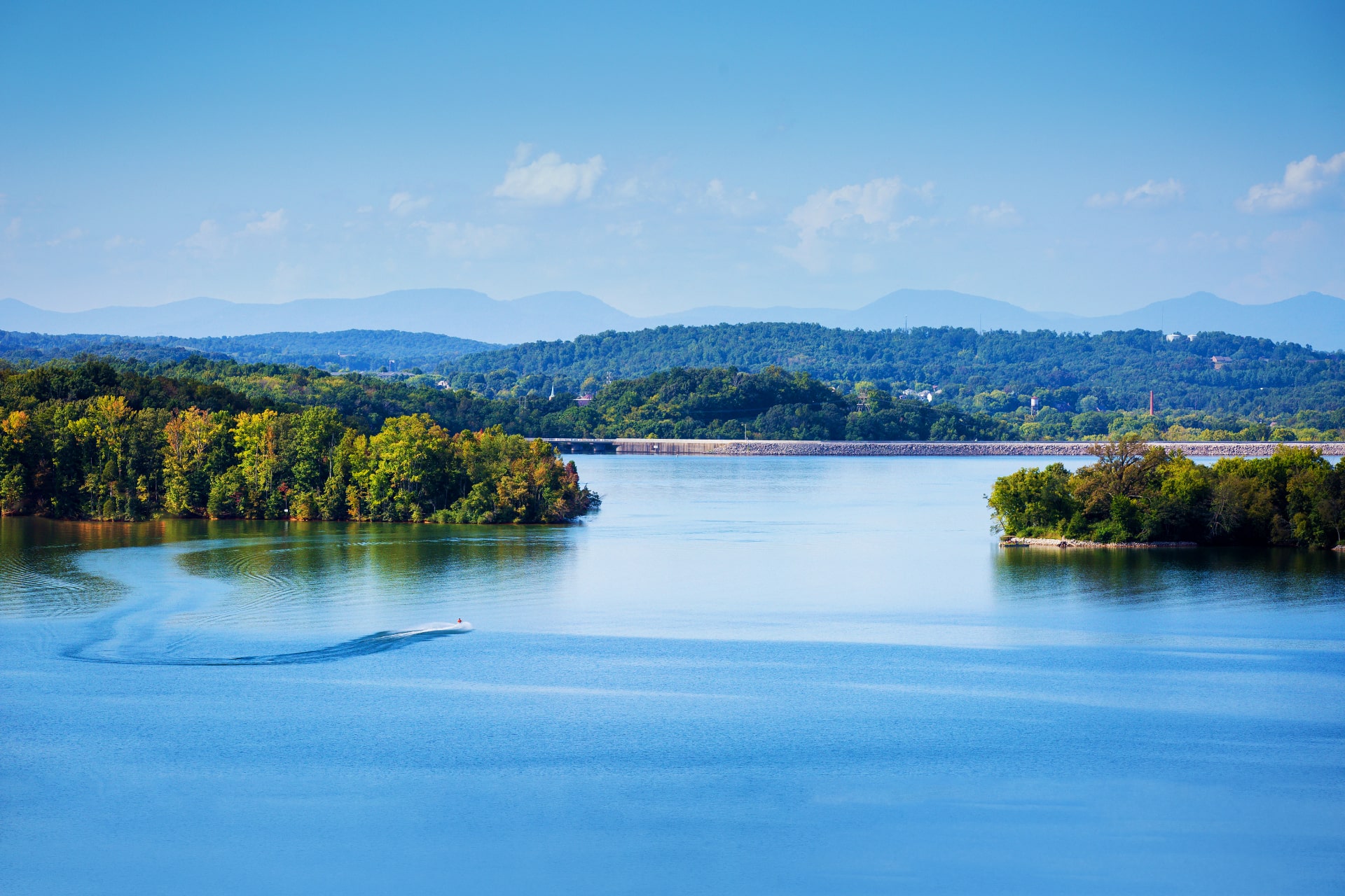 Benefits of Living in East Tennessee | WindRiver Living