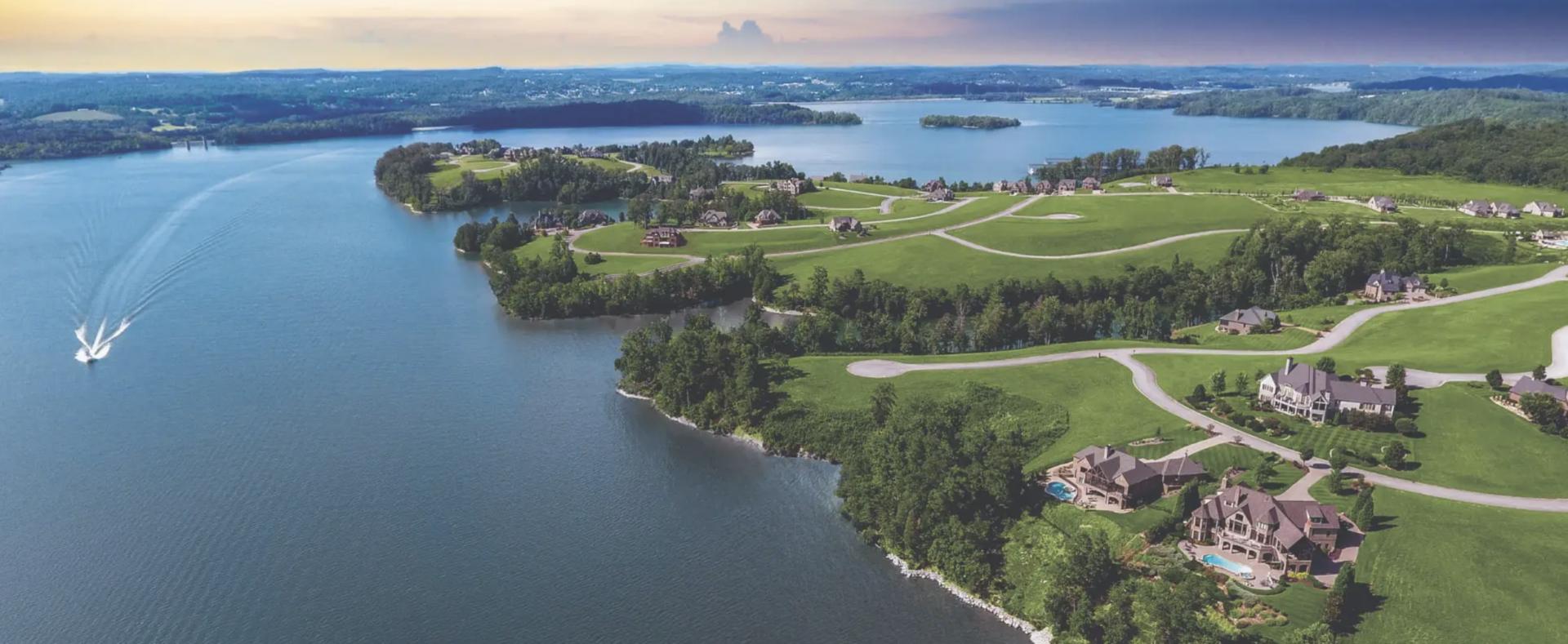 Lakeside Living: Waterfront Recreation at WindRiver