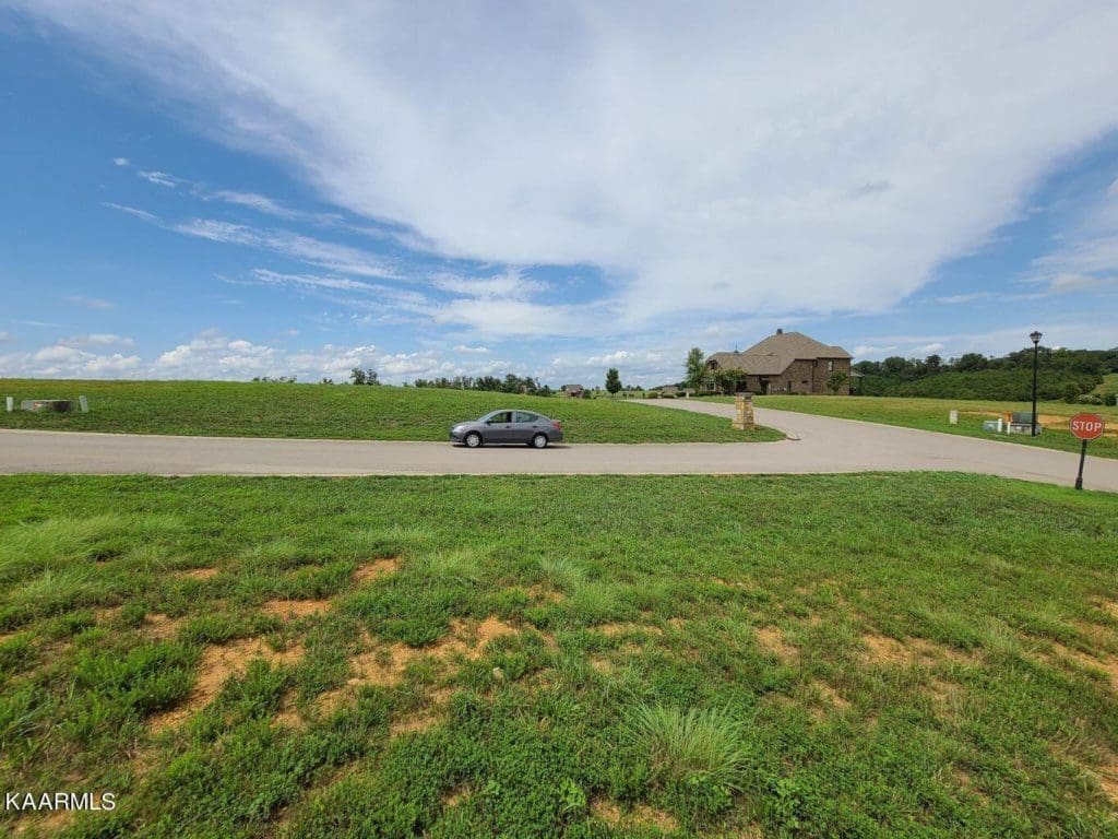 Elevation image #4 for 167 Commodore Drive.