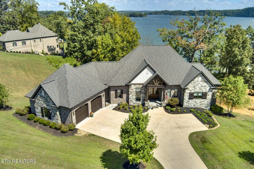 Elevation image #2 for 17012 Lighthouse Pointe Drive.